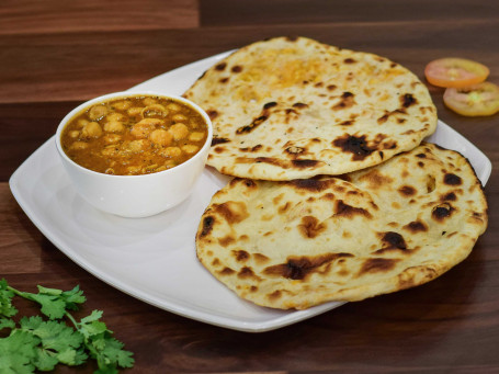 Chole Meal(Served With Choice Of 2 Kulcha Or 2 Paratha Or 3 Roti ,Chole 250Gms)