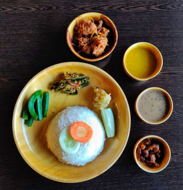 Fresh Pork With Dry Bambooshoot