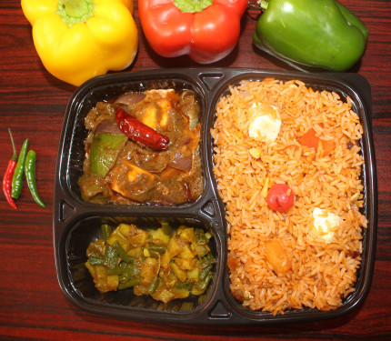 Kashmiri Pulao With Kadhai Paneer