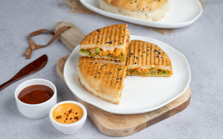 Tandoori Paneer Cheese Stuffed Kulcha