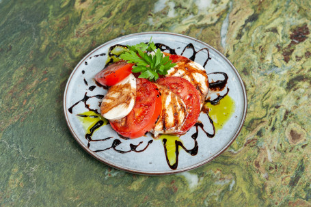 Local Tomatoes, Buffalo Mozzarella, Aged Balsamic V, Gf