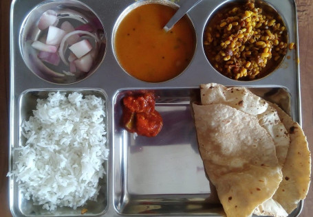 Shree Haripura Thali