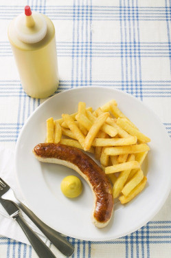 Frytki Bratwurst Pommes