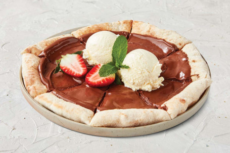 Dessert Pizza With Nutella Reg;