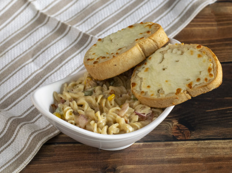 Veg White Sauce Penne Pasta With Garlic Bread