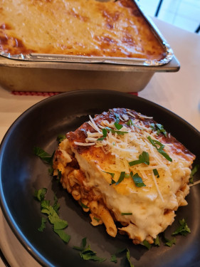 Pastitisio (Aromatic Meat And Pasta Dish)