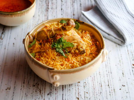 Chicken Biryani (Served With Raita) (3 Pcs)