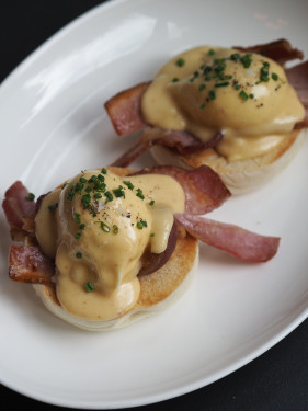 Eggbreak Benedict