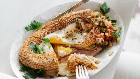 Egg In The Hole With Ham Cheese