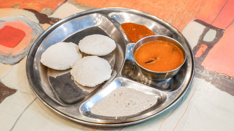 Idli With Chutney Sambar