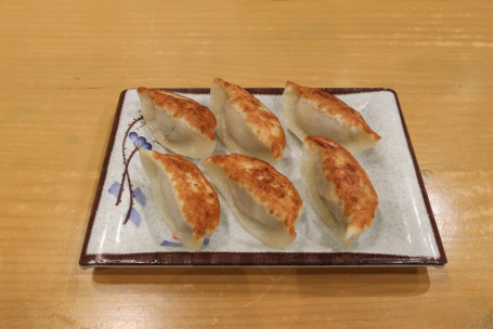 Pan Fried Pork And Garlic Chive Dumpling (6Pcs)