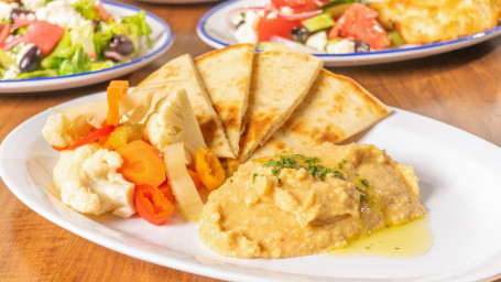 Hummus Spread Mezze W/ Pita