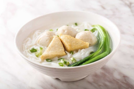 Yú Dàn Piàn Tóu Hé Fish Ball And Fish Slices Cake Flat Rice Noodles