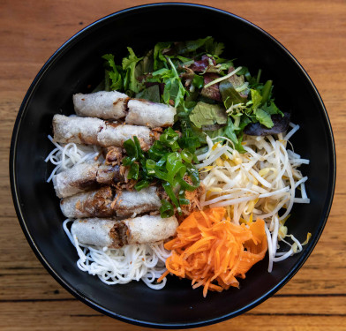 Spicy Beef Brisket And Kimchi Spring Roll Vermicelli Salad [Gf]