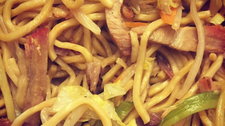 33. Pieczona Wieprzowina Lo Mein