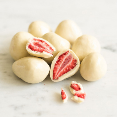 Calia Organic White Chocolate Strawberries 150G