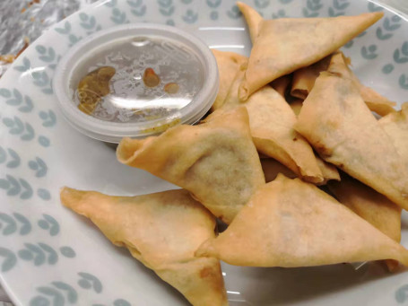 Mini- Curried Samosa (6) (V) Mí Nǐ Kā Lī Sān Jiǎo