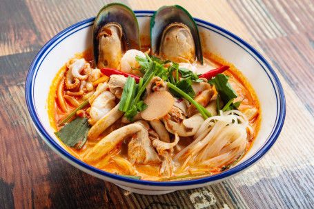 Kuay Tiew Tom Yum Hǎi Xiān Dōng Yīn Tāng Miàn