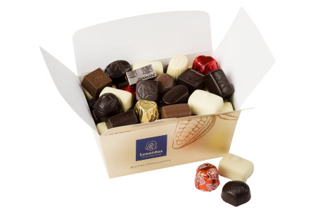 Leonidas Signature Gold Ballotin Box (Approx 48-60 Pieces Assorted Chocolates)