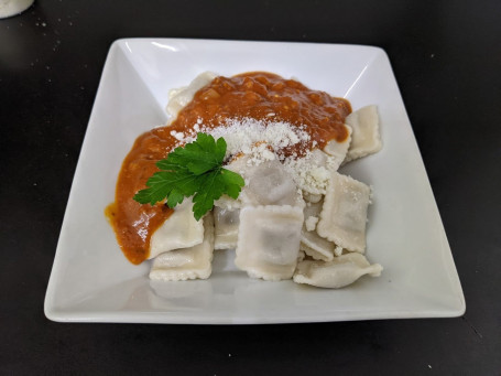 Ravioli Bolognese Deal (Serves 4 People)