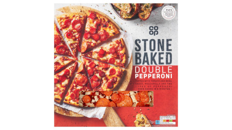 Pizza Pepperoni Pieczona W Kamieniu W Trybie Współpracy 327G