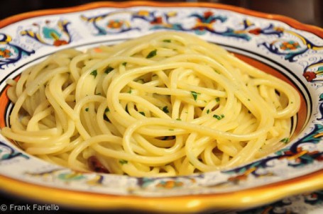 Makaron Aglio Olio I Peperoncino