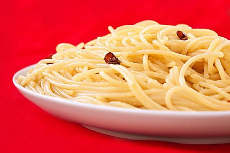 Spaghetti Aglio, Olio I Peperoncini