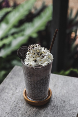 Potrząsanie Lodami Myszkowanymi Ręcznie Lub Herbatnik-Oreo