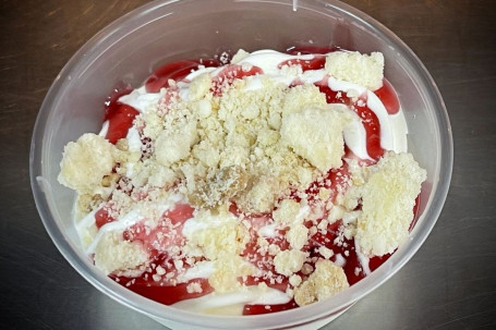 Bertie's Strawbery Crumble