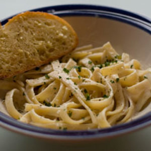 Fettuccini Alfredo Z Kurczakiem