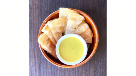 Crispy Roti With Curry Sauce